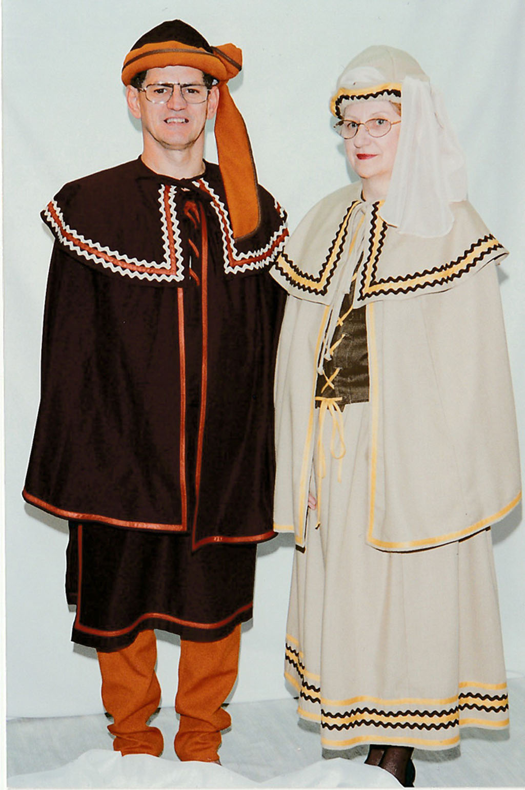 Location de déguisements, de costumes et d’accessoires Médiévaux rois et reines noirs et blancs | Boutique-Kat-Lyn Québec